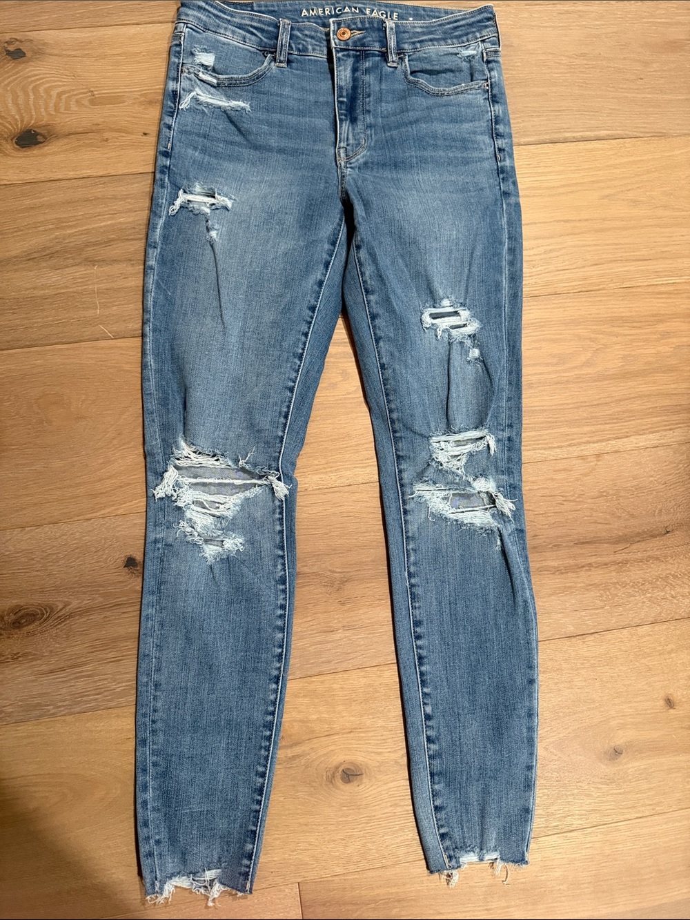 American Eagle Outfitters High Rise Ripped Skinny Jeans